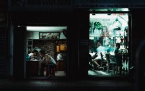 50代が楽しめる夏の涼しい旅行地はどこですか？